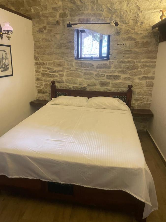 Konaku Guest House Gjirokastra Zewnętrze zdjęcie
