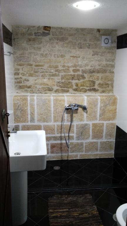 Konaku Guest House Gjirokastra Pokój zdjęcie