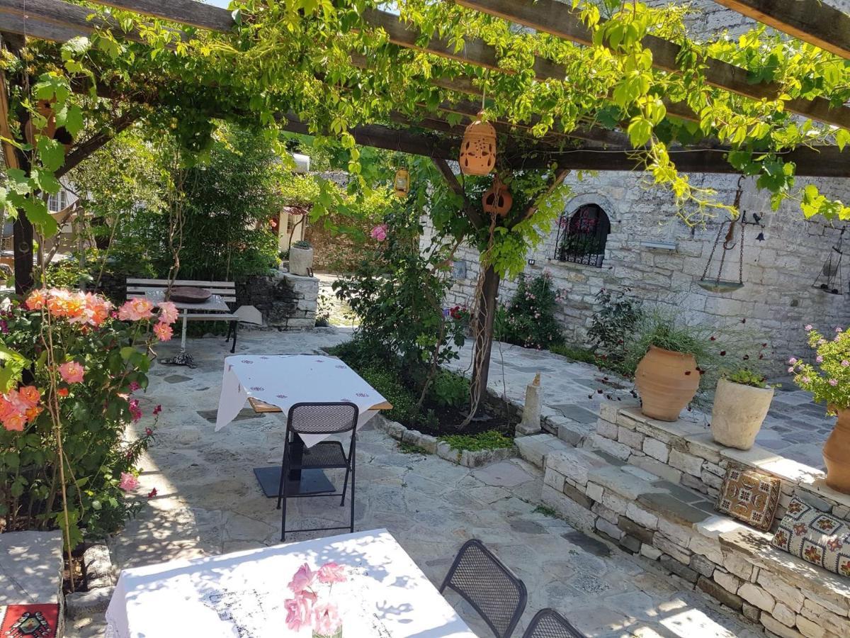Konaku Guest House Gjirokastra Zewnętrze zdjęcie