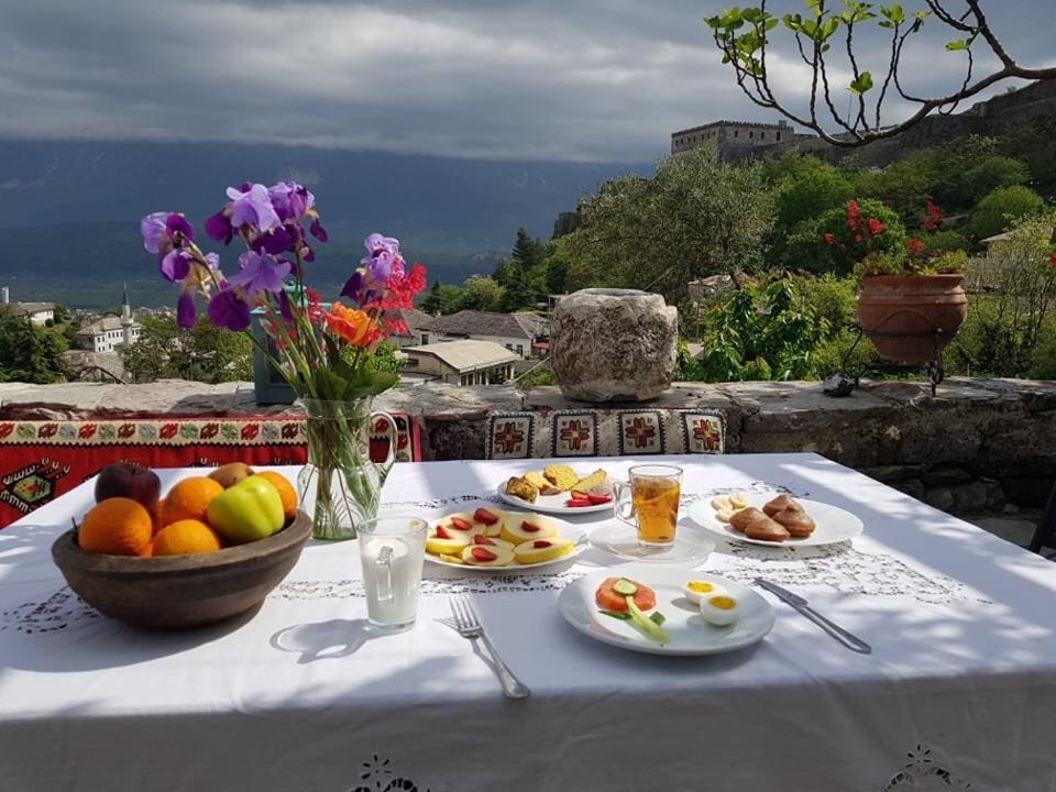 Konaku Guest House Gjirokastra Zewnętrze zdjęcie