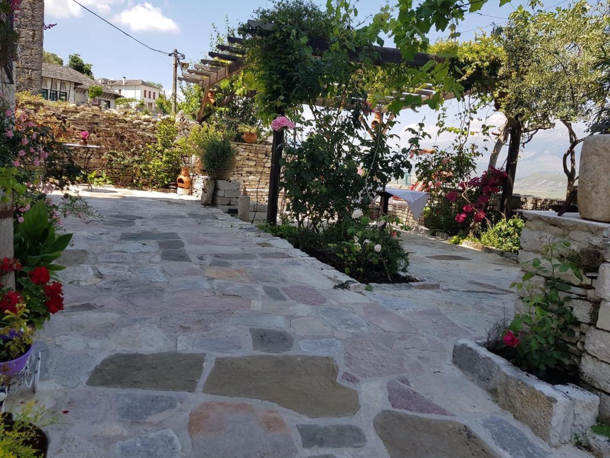 Konaku Guest House Gjirokastra Zewnętrze zdjęcie